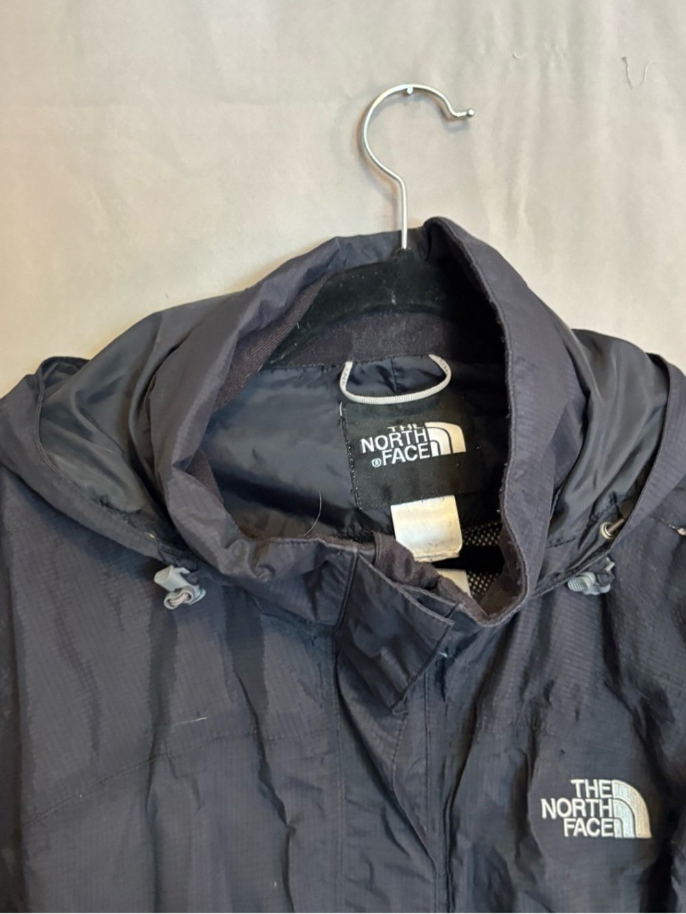 The North Face Black Hooded Rain Jacket - Picture 6 of 8